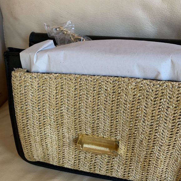 Small shoulder bag. Black and raffia - Picture 2 of 3